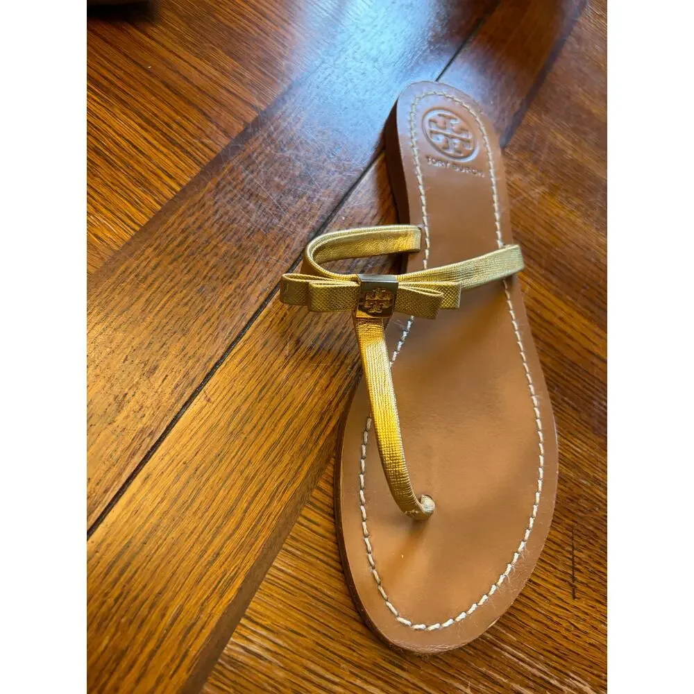 Tory Burch Leighanne Gold Metallic Leather Bow Thong Sandals Size 9